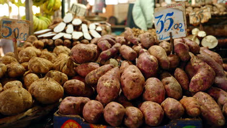Nahaufnahme-Von-Bio-Gemüse-Vom-Bauernmarkt