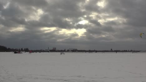 Wind-sport-in-winter-10-secs-HD-25-fps-Tempelhof-Airport