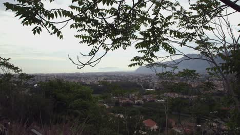 Blick-Auf-Palermo-An-Einem-Diesigen-Tag