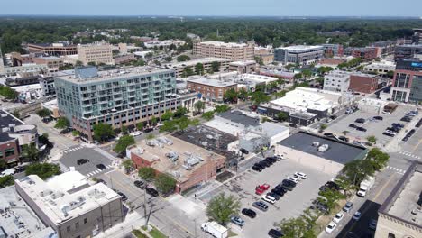 Iconic-downtown-of-small-American-town-of-Royal-Oak,-aerial-drone-view