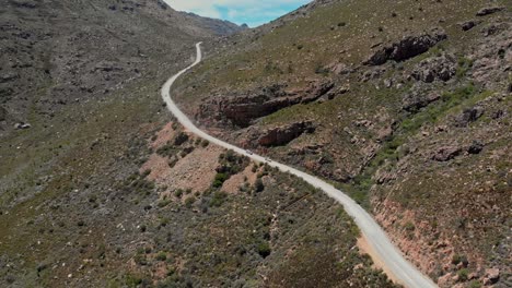 4x4-pickup-truck-driving-on-dirt-roads-on-mountain-passes-in-the-Cederberg-with-some-scenic-views-and-landscape
