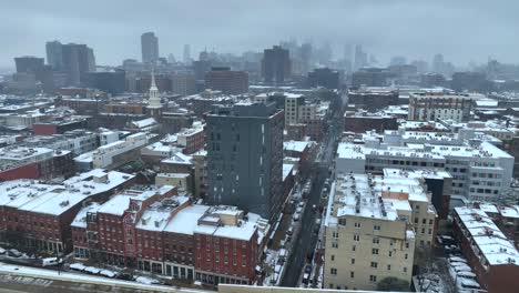 Large-American-city-covered-in-snow