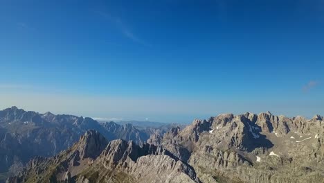Picos-poetry:-Drone-whispers-above-jagged-peaks,-crafting-verses-in-rock-and-sky
