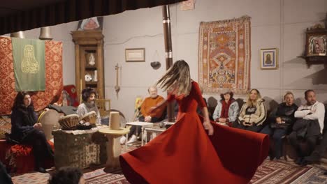 Sufi-Whirling-Dervishes-sema-dance-by-beautiful-woman-in-Konya,-Turkey