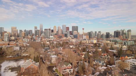 Drohnenflug-Der-Innenstadt-Von-Calgary-Am-Tag