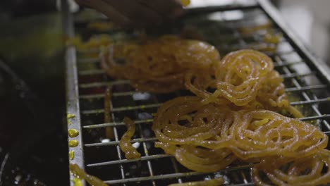 indian-traditional-sweet-jalebi-at-street-shop-for-sale-at-evening