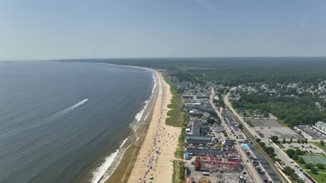 Drone-shot-of-Old-Orchard-Beach-in-Maine-on-a-sunny-day