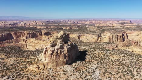 Aerial-view-of-Chimney-Rock-along-I70-in-Utah,-partial-fly-around
