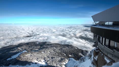 Muy-Por-Encima-De-La-Niebla-En-La-Montaña-Pilatus-En-Suiza