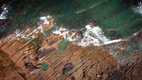 Kantabrische-Wellen-An-Der-Asturischen-Küste