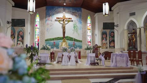 Creative-shot-of-wedding-decorations-inside-the-church