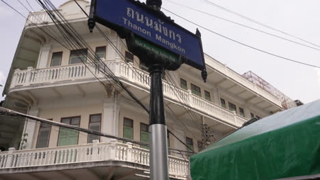 Cartel-De-La-Calle-En-El-Centro-De-Chinatown,-Bangkok,-Tailandia