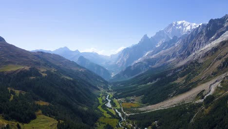 Drone-shot-flying-through-a-valley-in-the-italian-Alps
