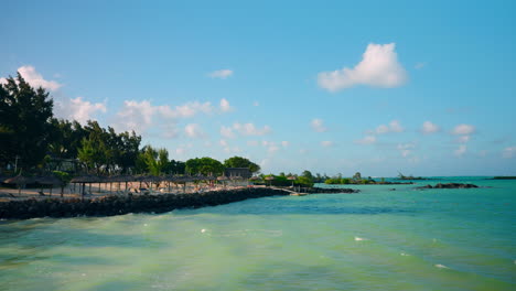 Zeitraffer-Eines-Tropischen-Strandresorts-Auf-Mauritius