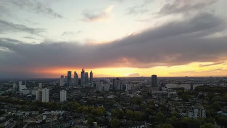 4K-Cinematic-Drone-shot-at-Sunset-in-London---UK
