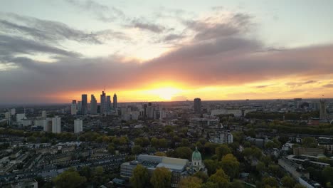 Breathtaking-4K-Drone-footage-at-Sunset-in-London---UK