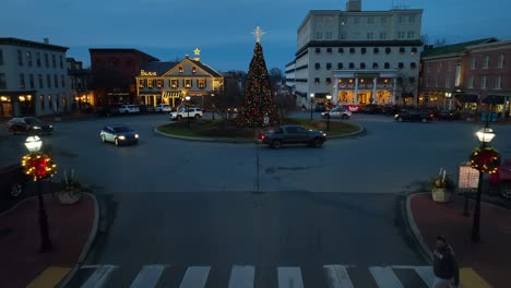 Small-town-USA-with-Christmas-decor-at-dusk
