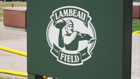 Slow-pan-of-iconic-Lambeau-Field-sign,-home-of-the-Green-Bay-Packers