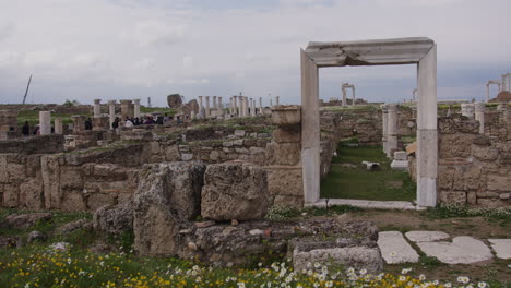 Ruinas-Antiguas-De-Edificios-En-Laodicea