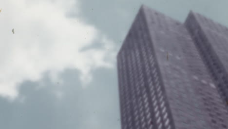 Unternehmensbüro-Wolkenkratzer-In-Manhattan,-New-York-Unter-Dem-Blauen-Himmel-In-Den-1930er-Jahren
