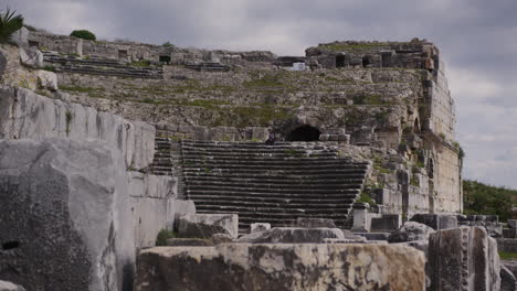 Antike-Ruinen-Des-Theaters-In-Milet