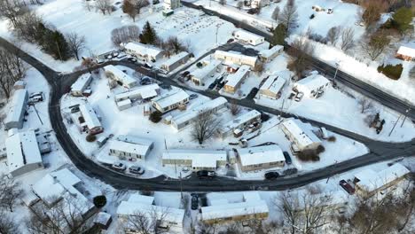 Hergestellte-Billige-Wohnungen-Für-Einkommensschwache-Menschen-Im-Winterschnee