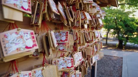 Cat-Shrine-"Gotokuji-Temple"-Ema-Prayer-Boards,-Tokyo-Japan-4k