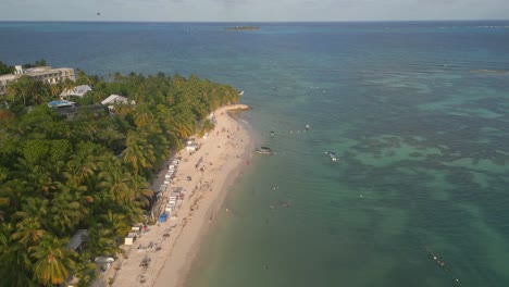Antena-De-Playa-Caribeña-Al-Atardecer
