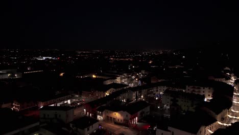 Malo-Stadt-Bei-Nacht-In-Der-Provinz-Vicenza,-Italien