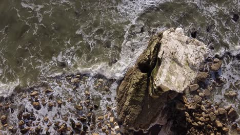Waves-Crash-Against-Chalk-Cliffs,-Seaford,-England