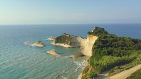 Beeindruckende-Korfu-Landzunge,-Ionisches-Meer,-Idyllische,-Entspannende-Natürliche-Schönheit