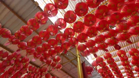 Red-Chinese-Lanterns-Hang-on-Roof