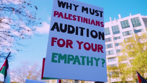 Activistas-Contra-La-Guerra-Se-Manifiestan-En-La-Capital-En-Apoyo-De-Palestina