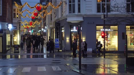 Aalborg-Centrum-Straßenansicht-Während-Der-Dunklen-Jahreszeit
