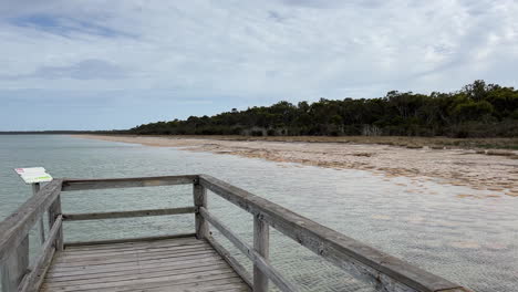 Wooden-View-Deck-On-The-Tourist-Spot-At-Lake-Clifton-Thrombolites-In-Clifton,-Western-Australia