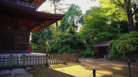 Multi-Story-Pagoda,-Peaceful-Japanese-Scene-at-Gotokuji-Shrine