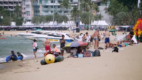Local-and-foreign-tourists-flock-at-the-beachfront-of-Pattaya-in-the-province-of-Chonburi-in-the-eastern-part-of-Thailand