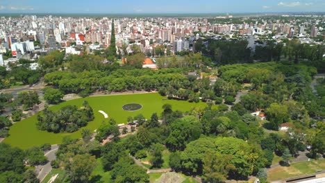 Unabhängigkeitssee-Rosario,-Argentinien,-Provinz-Santa-Fe,-Luftbilder-Mit-Drohne-Der-Stadt,-Blick-Auf-Den-Parana-Fluss