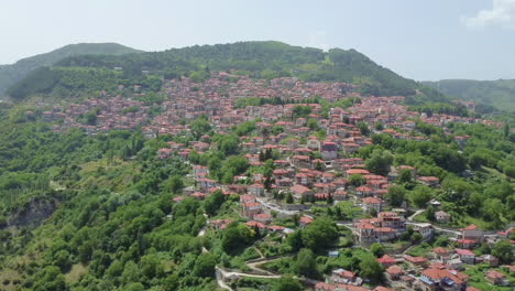 Aerial-drone-video-of-iconic-village-of-Metsovo-,-Epirus,-North-West-Greece