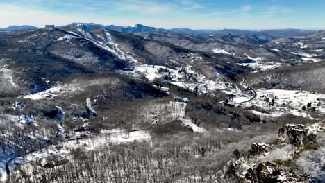 Luftaufnahme-Vom-Skigebiet-Sugar-Mountain-In-Der-Nähe-Von-Banner-Elk,-North-Carolina