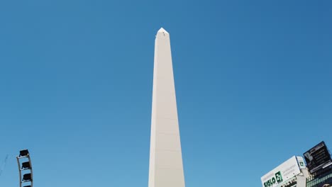 Panoramic-Close-Up-shot-at-Obelisk-of-Buenos-Aires-City-with-Blue-Skyline