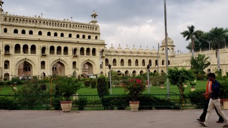 Panoramic-video-Shot-Bara-Imambara,-also-known-as-Asfi-Mosque-is-an-imambara-complex-in-Lucknow,-India-built-by-Asaf-ud-Daula,-Nawab-of-Awadh