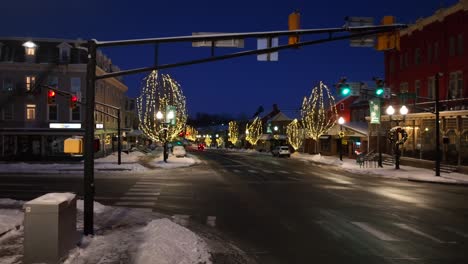 Christmas-wreath-with-snow-in-small-town-USA-during-dawn