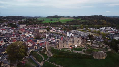 Valkenburg-cityscape-and-Castle-ruins-in-Netherlands,-aerial-view