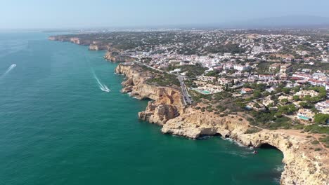 Luftaufnahme-Der-Stadt-Carvoeiro---Algarve-Region