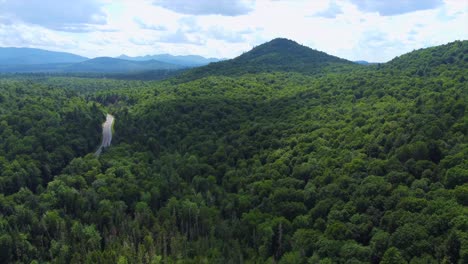 Drone-Footage-of-Plush-Green-Mountains-in-Upstate-New-York-on-a-Beautiful-Summer-Day