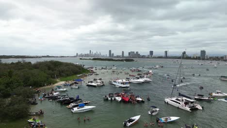 Gold-Coast-waterways-are-jam-packed-with-young-revellers-celebrating-the-Australia-Day-long-weekend