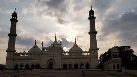 Aasifi-Masjid,-Mezquita-Asafi-O-Mezquita-De-Tres-Cúpulas-Lucknow