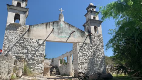 Capilla-De-La-Virgen-María-En-Yucatán