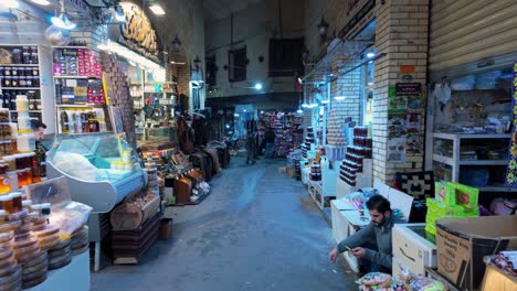Erbil-Kurdistan-Iraq-souk,-bazaar,-or-market-ships---point-of-view-walking-through